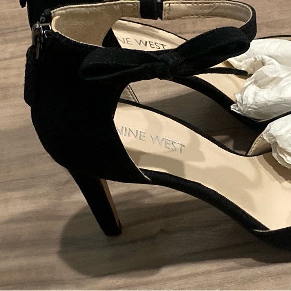 NINE WEST HOWLEY BLACK SUEDE SIZE 7 BNIB ANKLE STRAP STUNNING EVENING PUMP HEEL - Picture 6 of 13